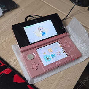 닌텐도 3DS 핑크 일본판 팝니다. 한국 충전기제공