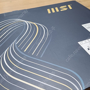 초경량 고성능 MSI 프레스티지 16 AI STUDIO RTX4050/ i7/ 32G/ 1tb 팝니다