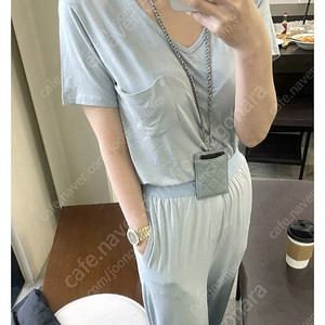 라온 뮤제라 문신 브이넥 소라색~새상품이에요