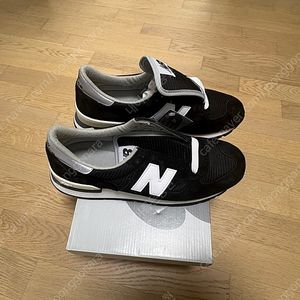 뉴발란스 m990v1 블랙 275 사이즈