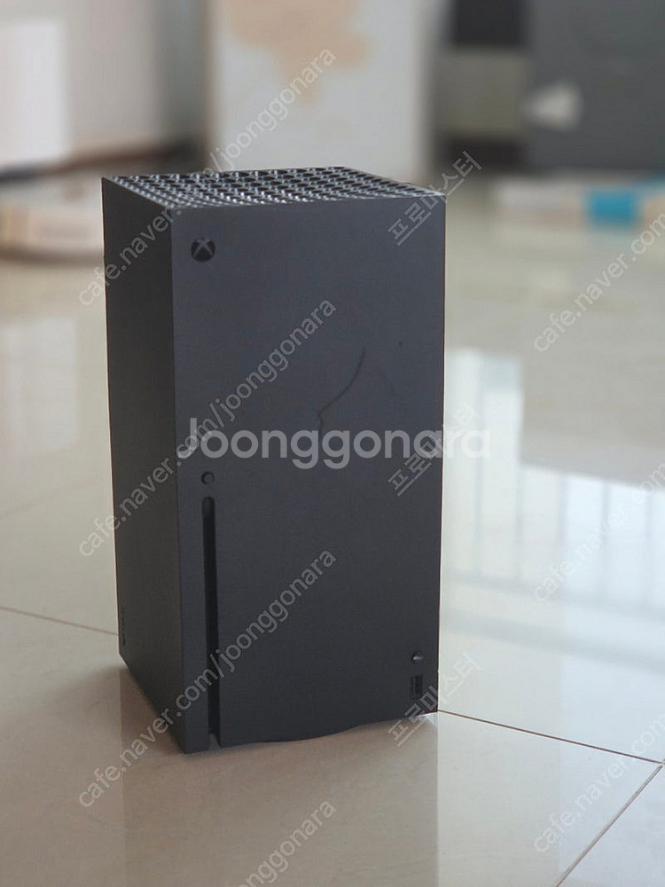 Xbox Series X + 컨트롤러 2개 및 충전독--0
