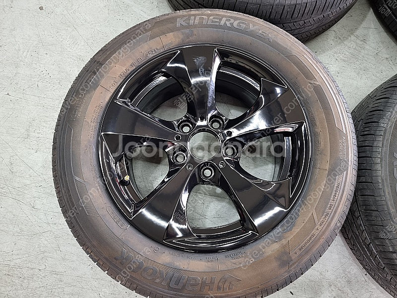 bmw 3시리즈 f30 16인치 중고휠타이어 판매 남양...--2
