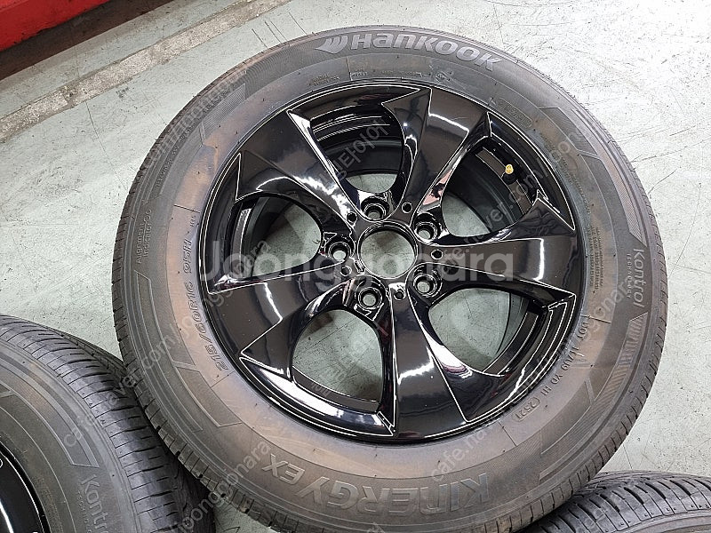 bmw 3시리즈 f30 16인치 중고휠타이어 판매 남양...--3