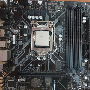 9세대 i5 9400f + 기가 b360m ds3h 보드 세트팝니다 추가 기가 gtx1080 8g 가능