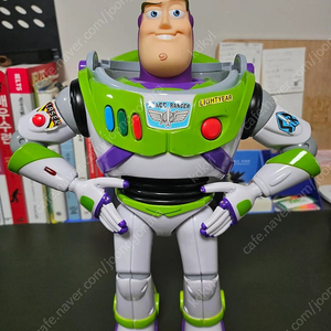 토이스토리 씽크웨이 버즈라이트이어 12인치 피규어 판매합니다