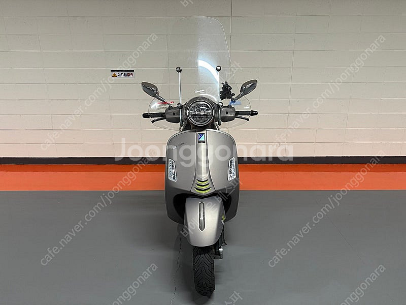 베스파 GTS300 슈퍼테크 24년식 그레이 콰르조--1
