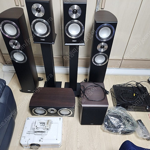 영화관, 빔프로젝트, 100스크린, 리시버, 스피커 셋트로 팝니다.