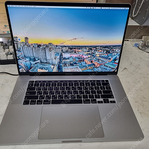맥북프로a2141 ㅡ16램.ssd2tb