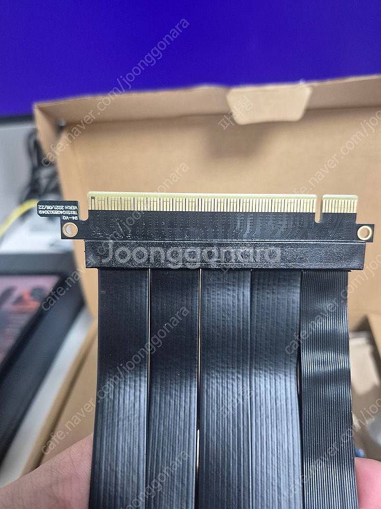 잘만 ZM-RCG422 PCIe 4.0 x16 라이저 ...--2