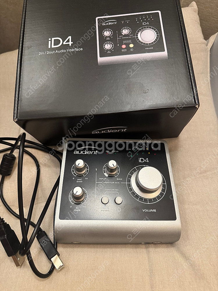 오디언트 id4 오디오인터페이스 판매합니다--0