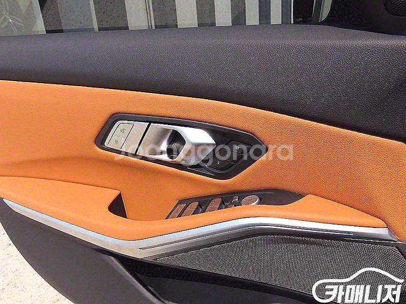 [BMW]3시리즈 (G20) 320i M 스포츠 2024 년 휘발유 중고차 전액할부 중고차리스 중고차수출--3