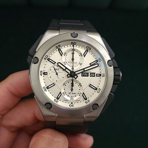 IWC 인제니어 티타늄 더블 크로노 IW386501