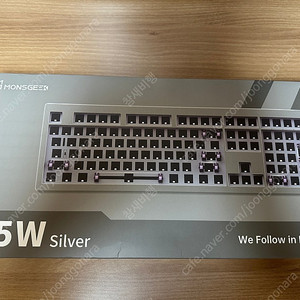 몬스긱 m5w 108키 실버 키보드 팝니다