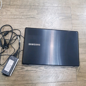 삼성 NT501R5L-M0T/R 배터리하자