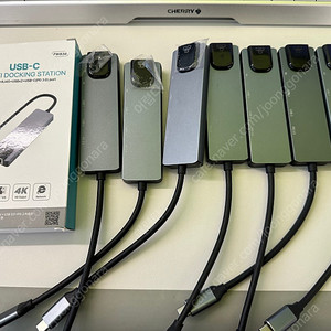 컴스 USB C타입 허브 FW838 판매합니다.
