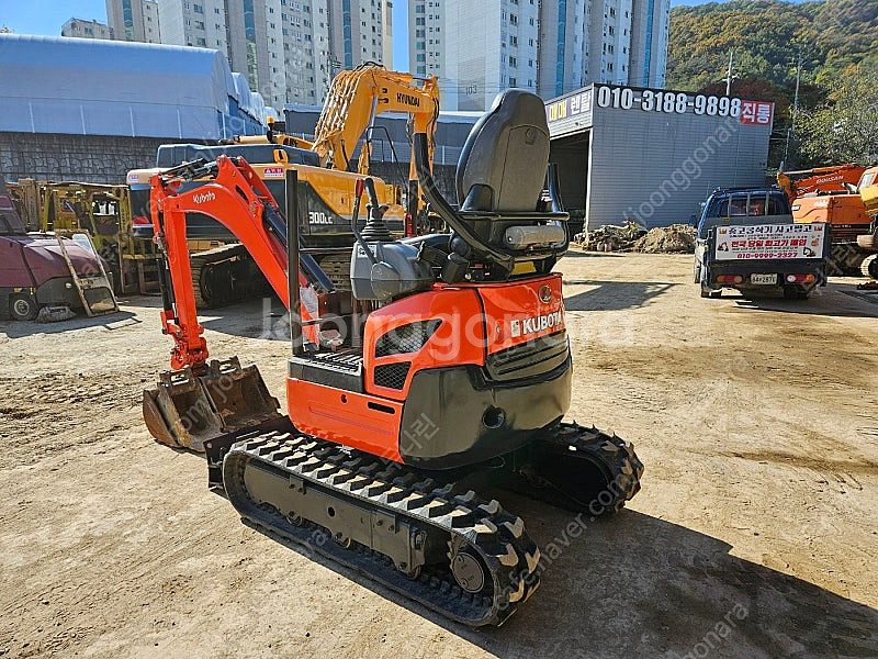 구보다 U17 2019년식 트랙신품 버켓3종 1.7톤급 미니 중고굴삭기 미니017--5