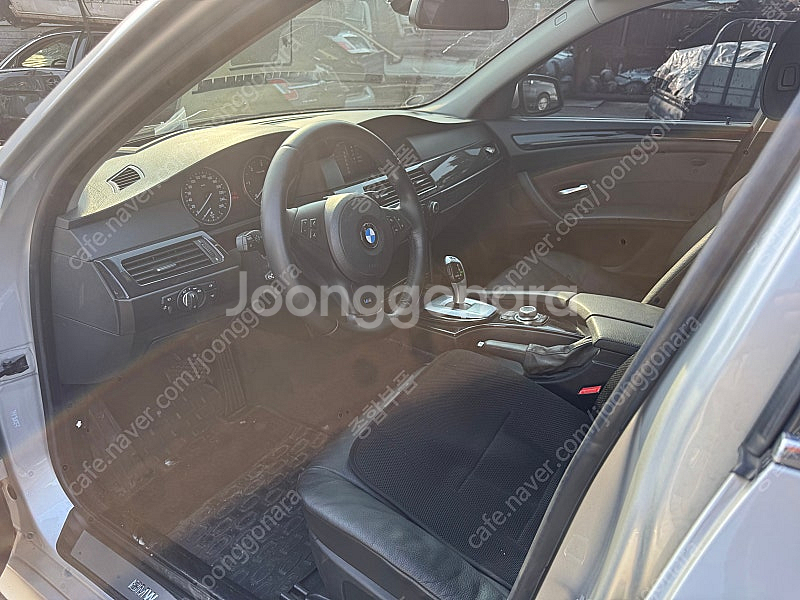 BMW E60 520D 후기형 부품차 각개합니다 뒷범퍼...--6