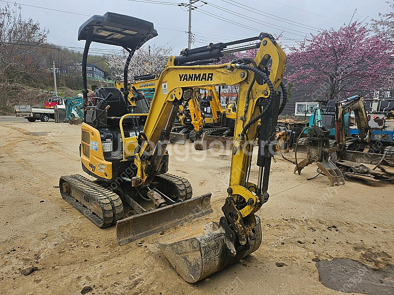 중고미니굴삭기 2018년식 얀마 1.7톤 버켓3종 농장...--1