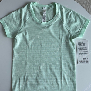 룰루레몬 스위프틀리 반팔 새상품