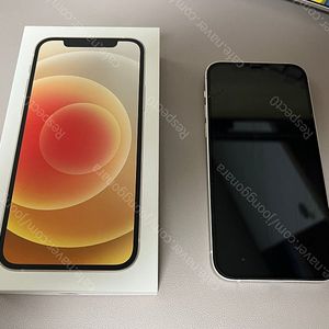 아이폰12 128기가 자급제 액정 파손 부품용 택배비 포함 9.5만원