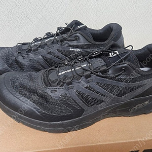살로몬 센스 라이드2 트레일러닝화 블랙 280 / 49,000원