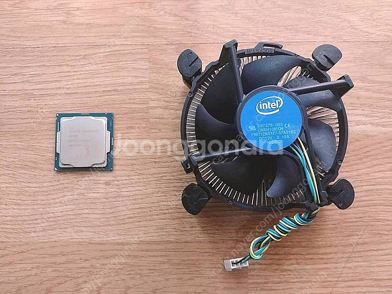 인텔 펜티엄 골드 G5400 + 인텔 기본쿨러--0
