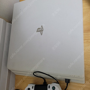 PS4 Pro 화이트 1테라