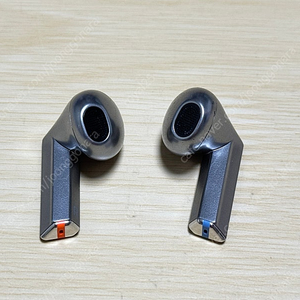 버즈3 왼쪽,오른쪽 각각