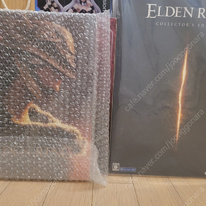 엘든링 ps4 콜렉터즈 에디션 팝니다.