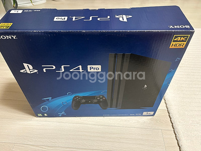ps4프로 1TB 팝니다--1