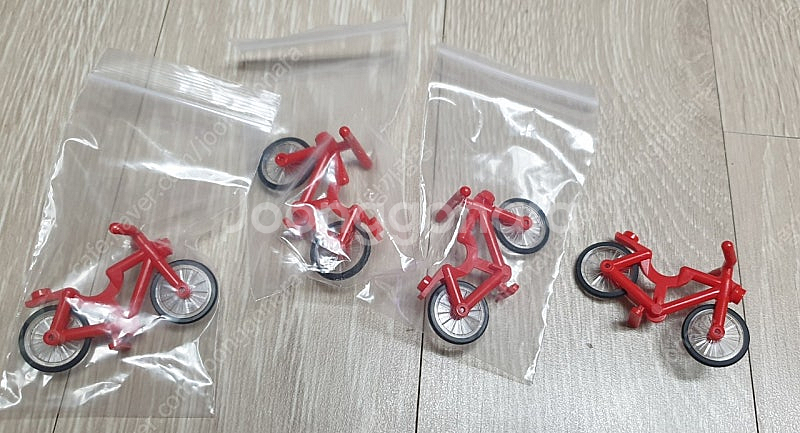 미사용 레고 미니피규어 부활절토끼 5005249 (4개), 빨간자전거 (4개) 일괄판매--5