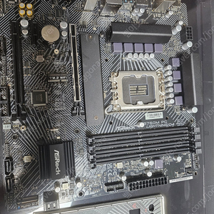 [ASRock] B760M PG LIGHTNING/D4 에즈윈 (인텔B760M/M-ATX)