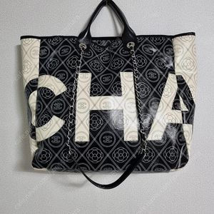 거의새것 정품 샤넬 까멜리아 시즌 에디션 도빌백 (25번대)