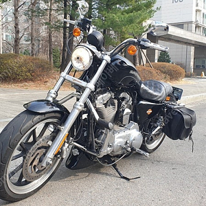 할리데이비슨 883슈퍼로우