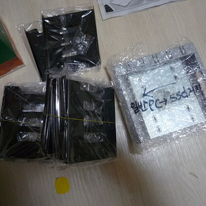 SSD를 pc에 변환베이 거치대 --odd(5.25")베이 케이스(1개)/ FDD(3.5")베이에 장착가능한 변환거치대(12개)