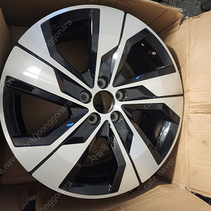[가격 더더 인하] 18인치 볼보 V60 CC 순정 휠 2개