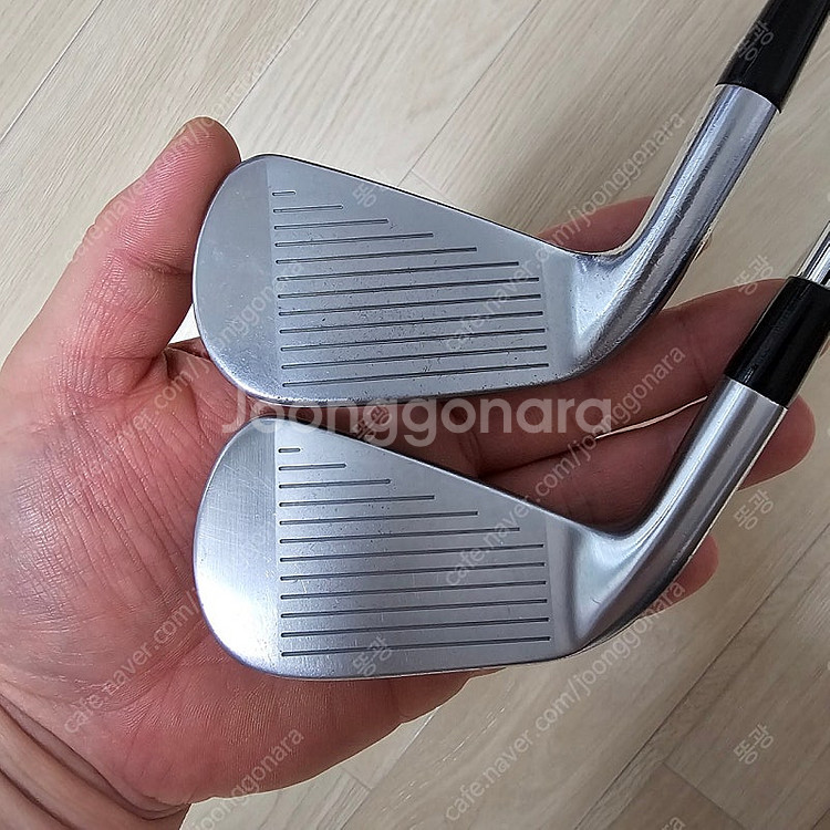 타이틀리스트 712U 2번, 3번 아이언 일괄 판매 합니다.--1