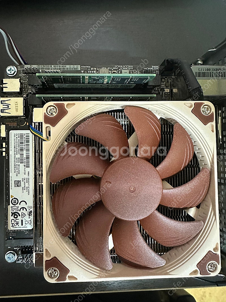 데스크미니 x600 8700g 32g 팝니다.--4