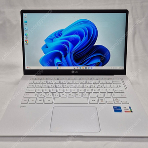 LG 그램 14인치 사무용 노트북 gram 14ZB95N i5 11세대 16G SSD 512GB 판매합니다.
