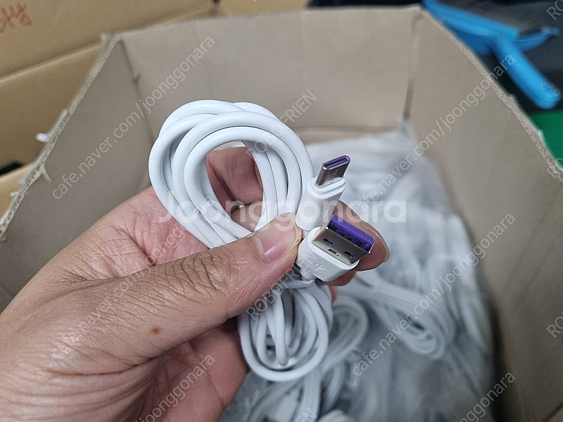 휴대폰 충전기 + usb C 타입 케이블 140개 판매...--1