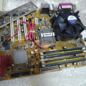 오래된 M/B+cpu(쿨러 포함 775소켓)+ram... 1만