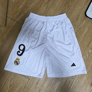 토트넘 손흥민(7번), 바이에른뮌헨 김민재(3번), PSG 이강인(19번), 네이마르(10번), 레알 음바페(9번), 맨시티 더브라이너(17번), 홀란(9번), 아스날 제주스(9번
