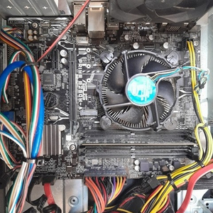 i5-7500cpu+아서스 b250m-a 보드+cpu쿨러+백패널 함께 판매 합니다