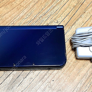 닌텐도 new 3ds xl 뉴큰다수 블루 + 정품충전기 판매합니다(사진유)
