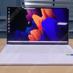 삼성갤럭시북 이온2 NT950XDA-XC78W 15.6인치 i7 화이트 윈도우정품탑재
