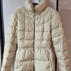 몽클레르(몽클레어) 게리(Guery) 여성 패딩 샌드베이지 색상 판매
