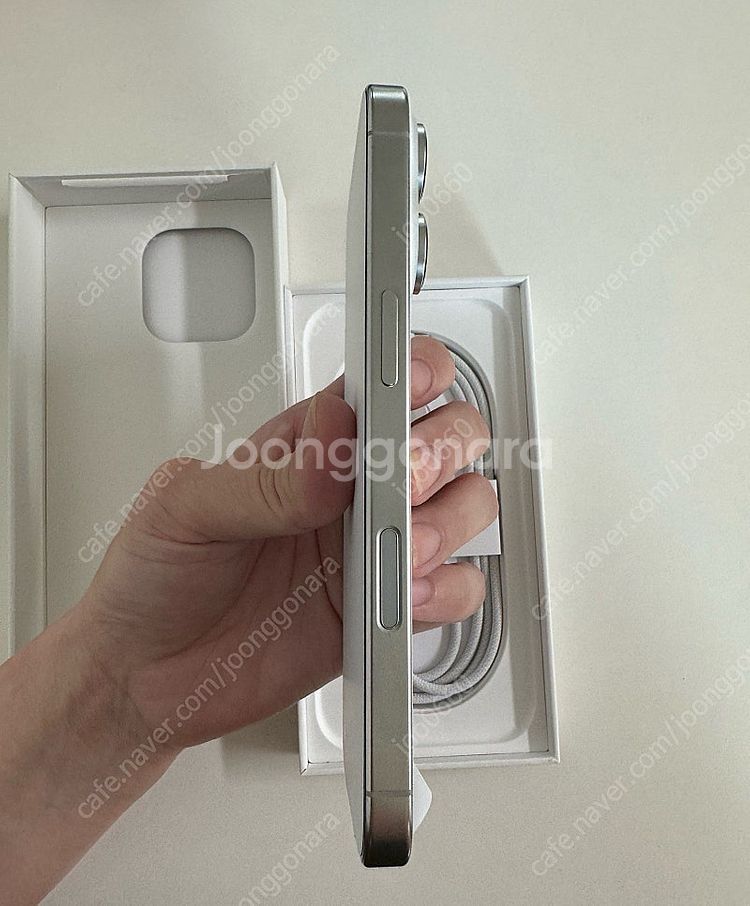 아이폰 16프로 화이트티타늄 256GB 단순개봉 새상품--2