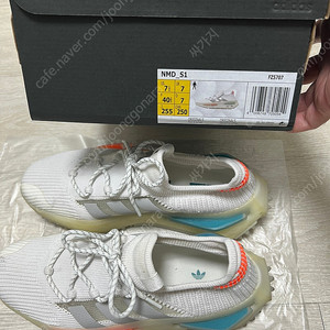 아디다스 nmd s1 255 중고 화이트 택포6만