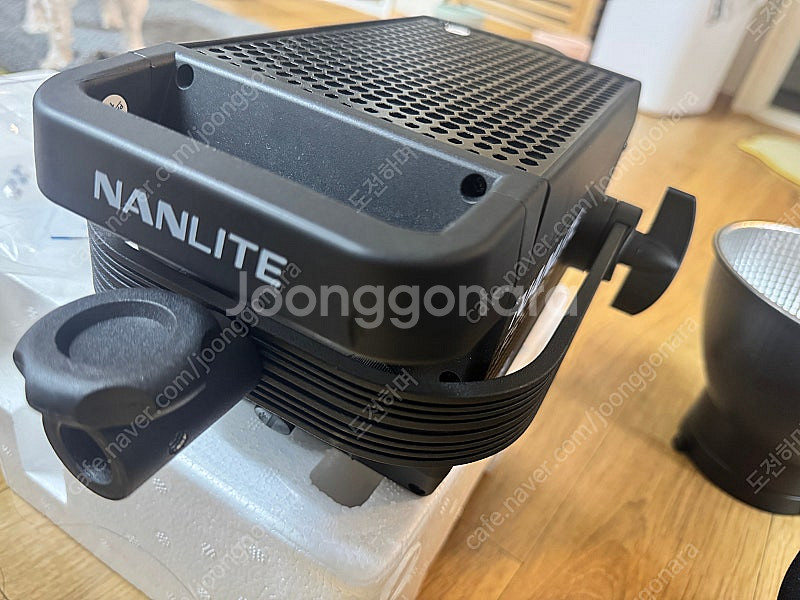 난라이트 nanlite FS-300B 팝니다--4