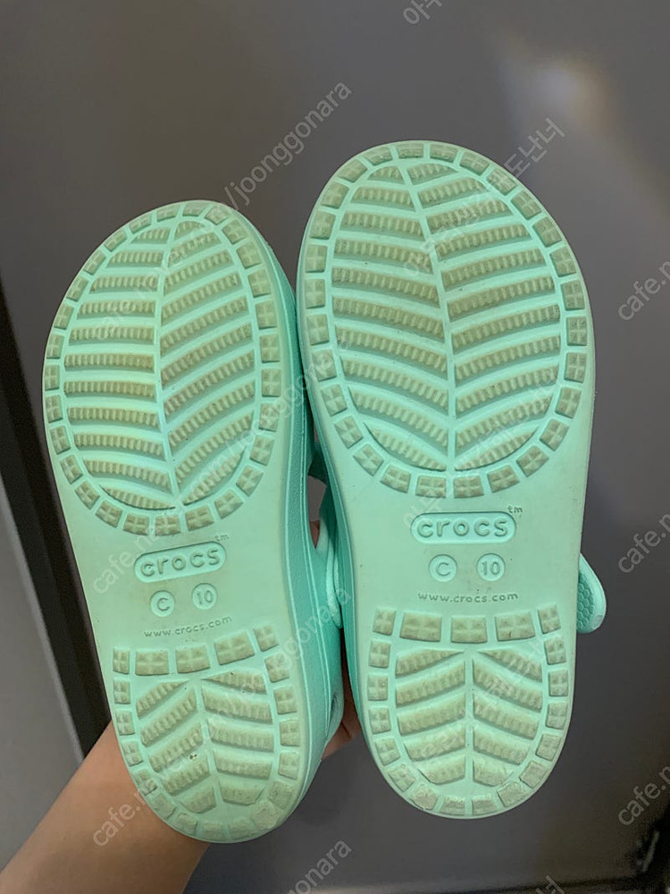 크록스 샌들 c10 이미지